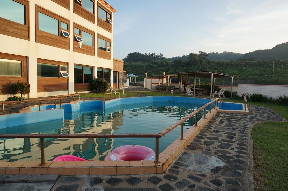 ג'גו Park Beach Hotel מראה חיצוני תמונה