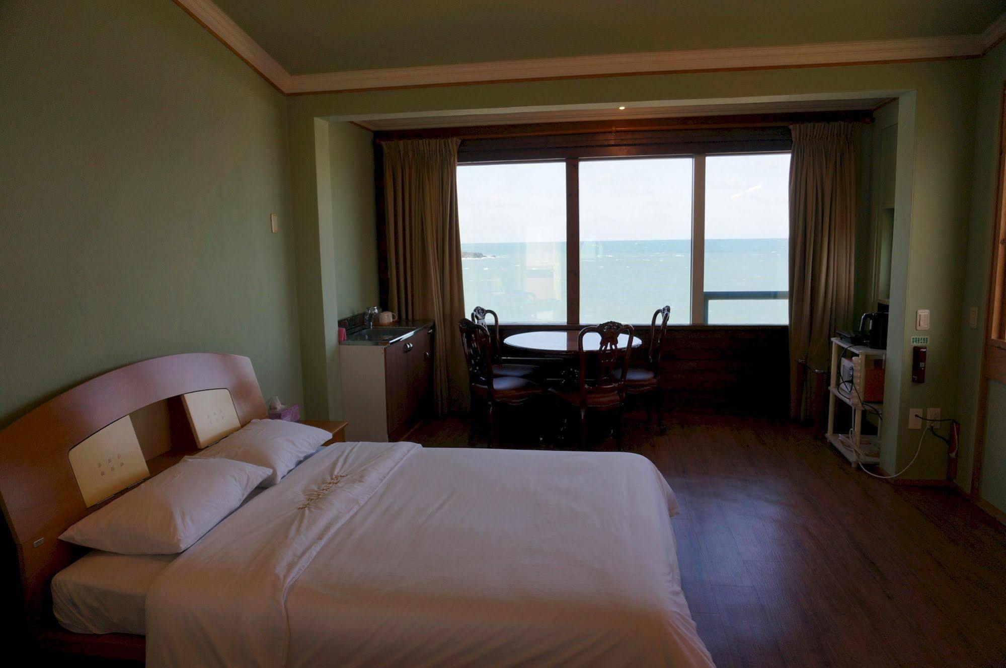 ג'גו Park Beach Hotel מראה חיצוני תמונה