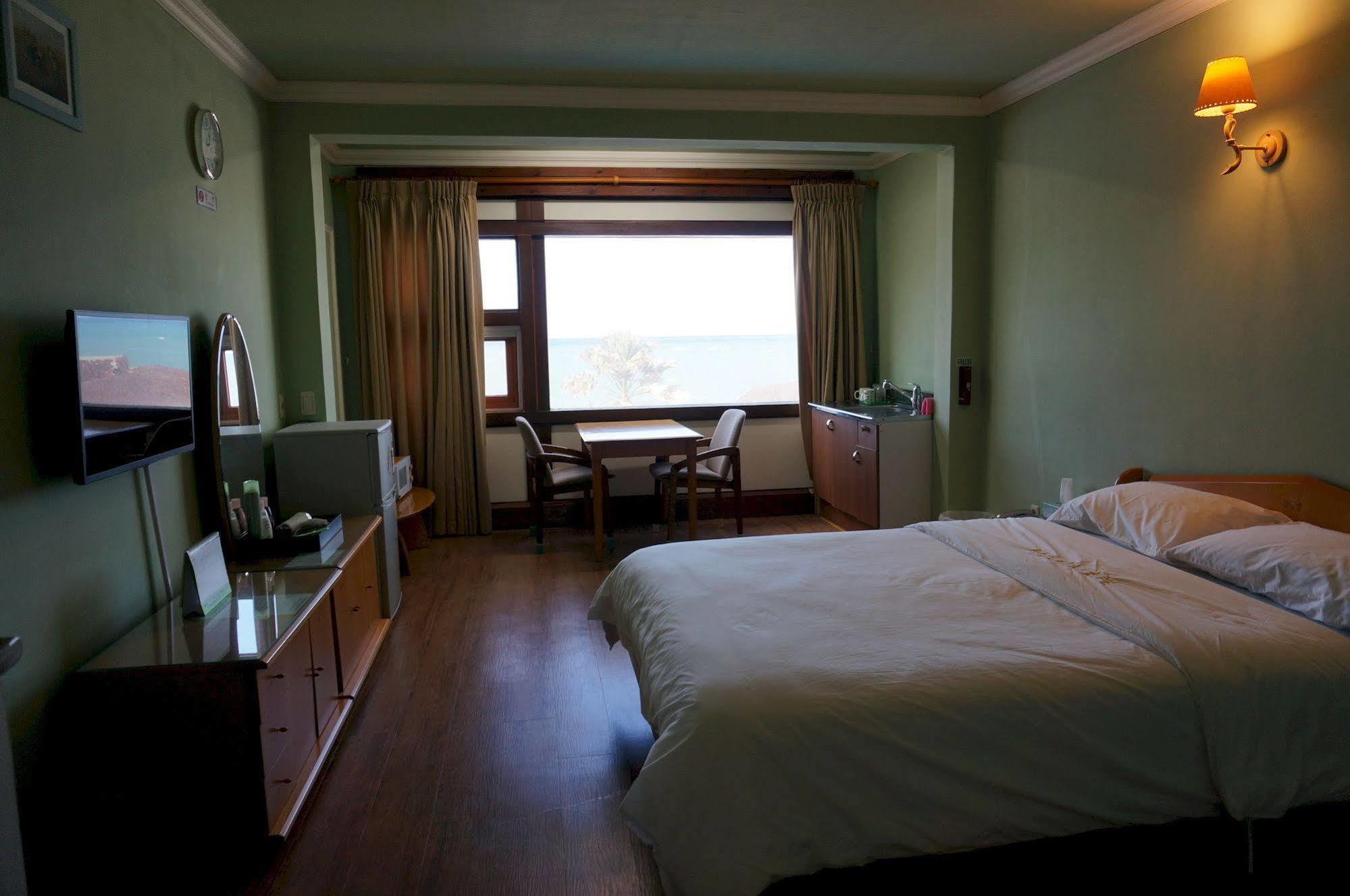 ג'גו Park Beach Hotel מראה חיצוני תמונה