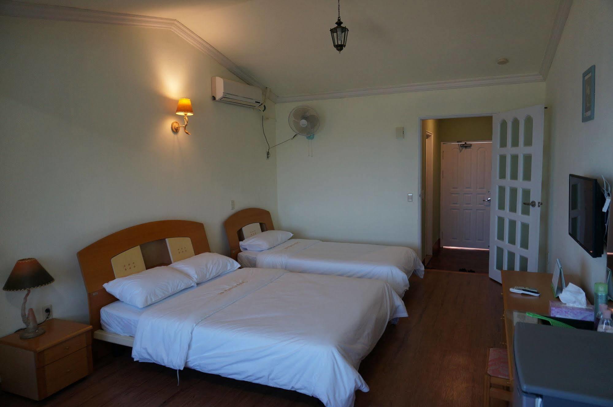 ג'גו Park Beach Hotel מראה חיצוני תמונה