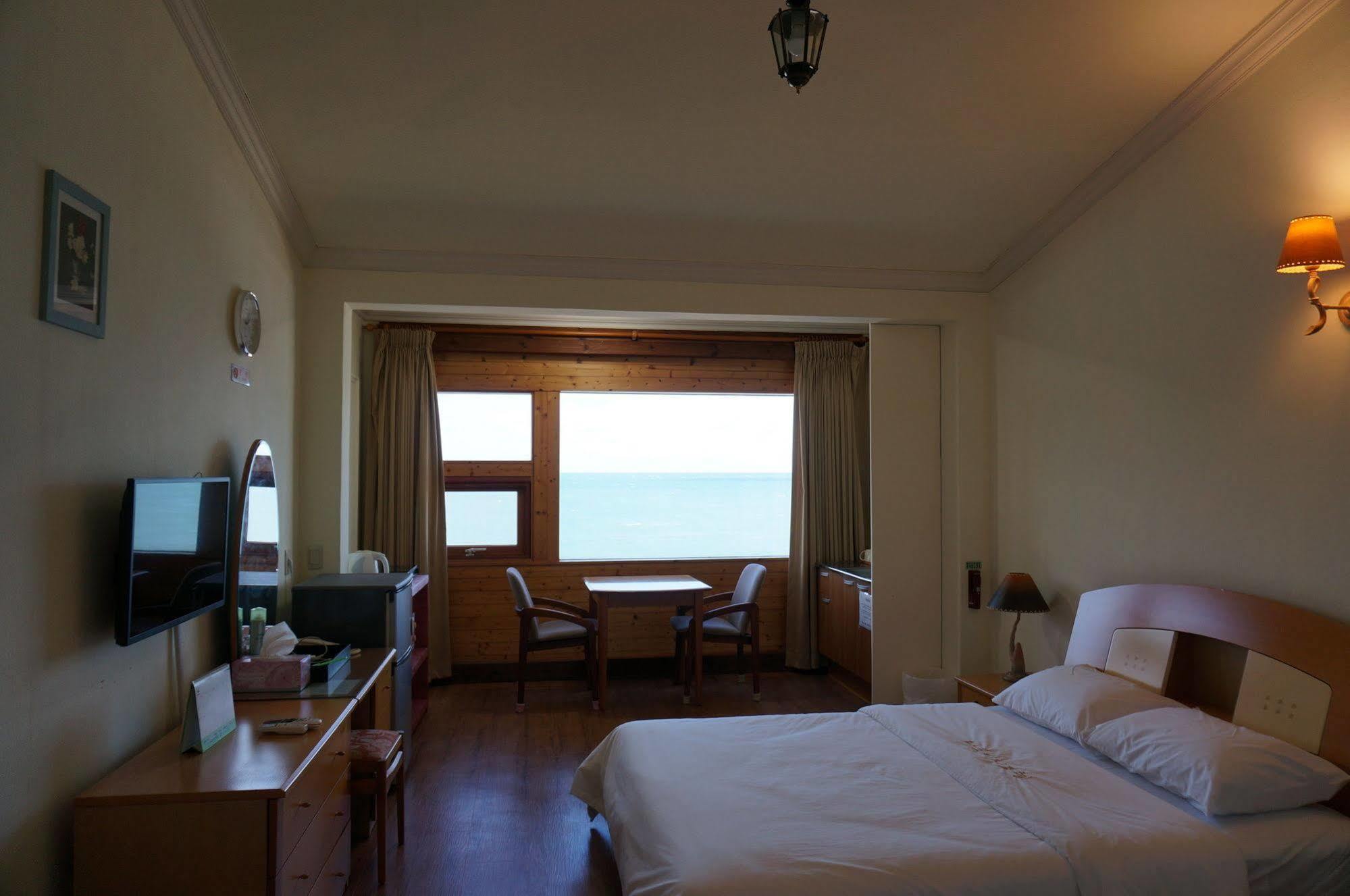 ג'גו Park Beach Hotel מראה חיצוני תמונה