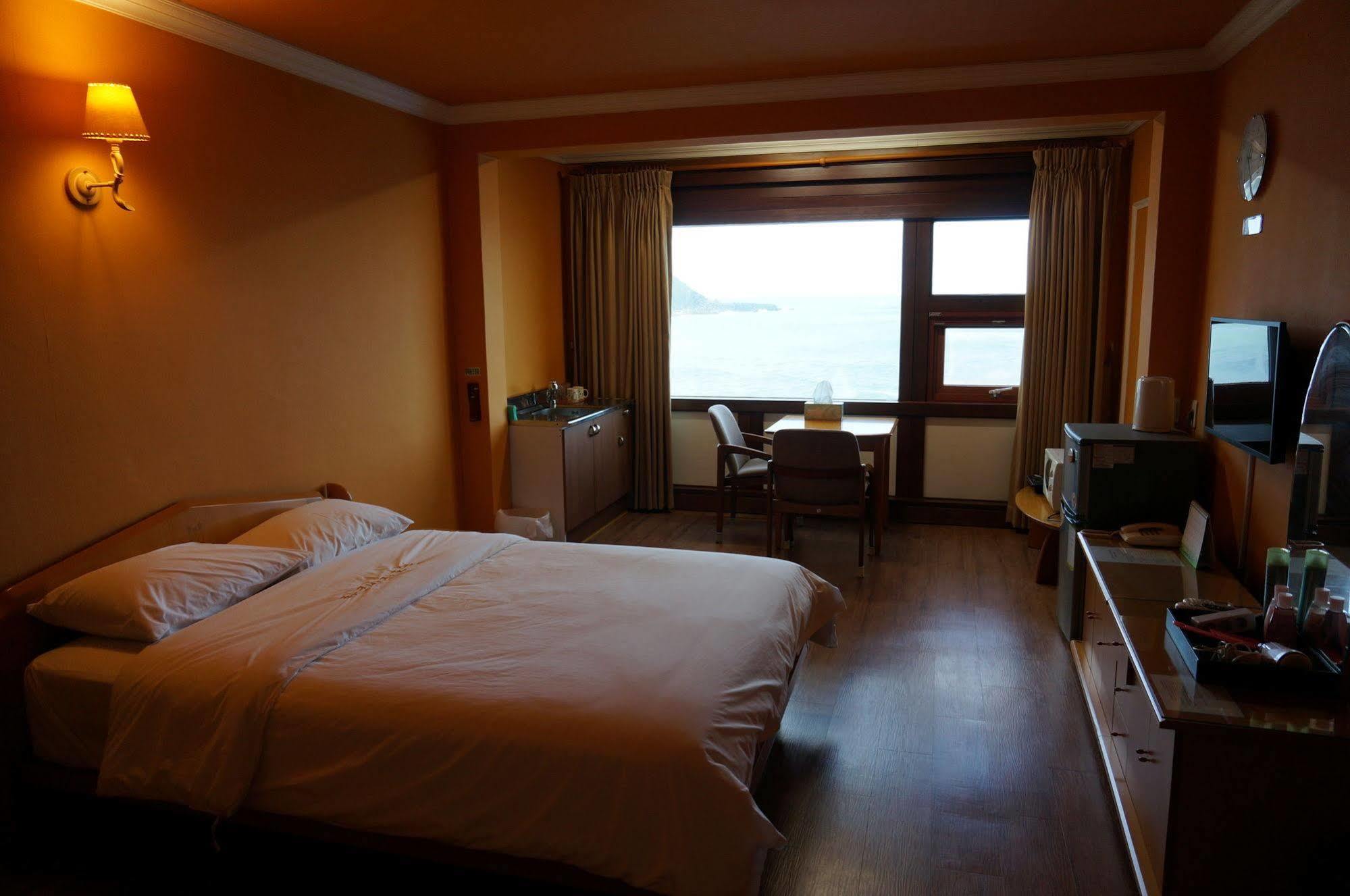 ג'גו Park Beach Hotel מראה חיצוני תמונה