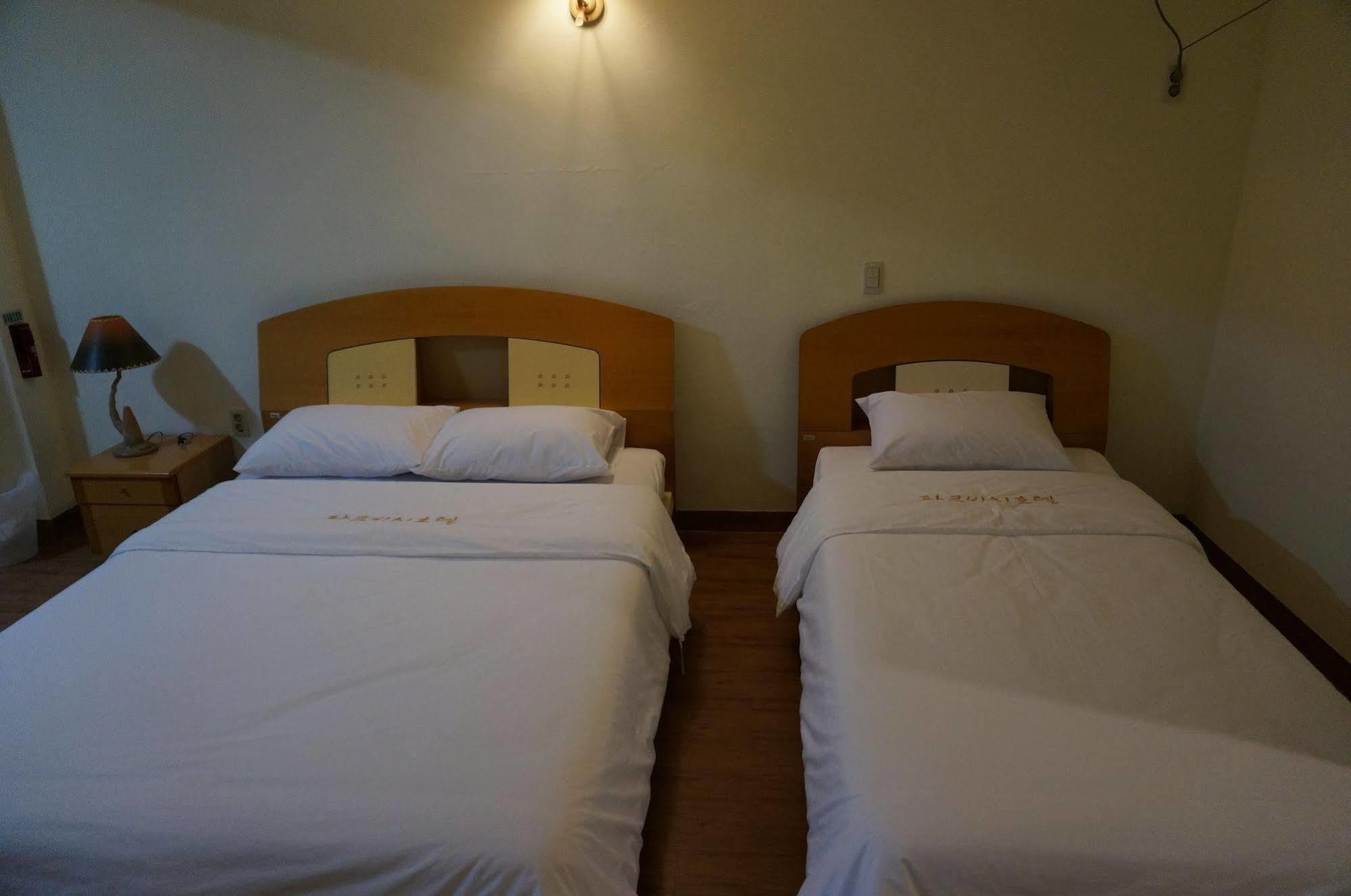 ג'גו Park Beach Hotel מראה חיצוני תמונה